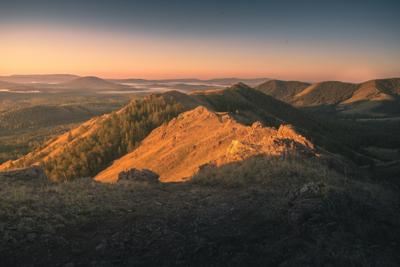 Golden Mountain Ridge